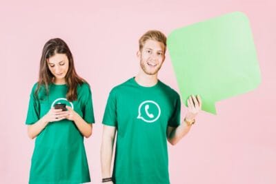 Imagem destacada para o artigo sobre WhatsApp Aero, mostrando recursos como personalização de temas, controle de privacidade, envio de mídias sem limitações e mensagens avançadas.