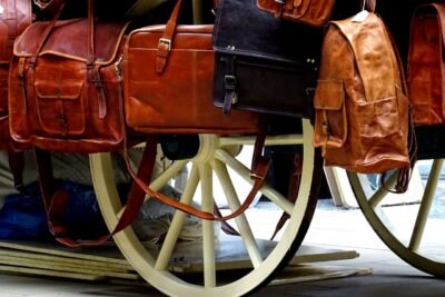 O que avaliar antes de comprar uma bolsa de couro feminina