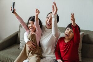Como o IPTV Pode Trazer Alegria e Unir a Família em Momentos Especiais